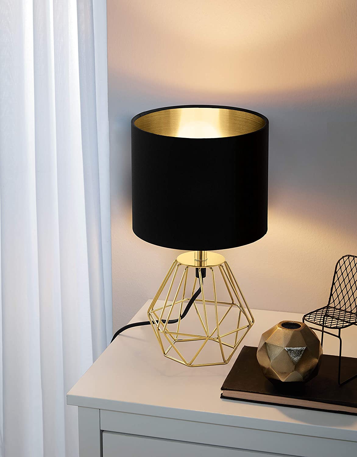 10 lampade da comodino originali per una camera da letto unica! 10 lampade da comodino originali per una camera da letto unica!