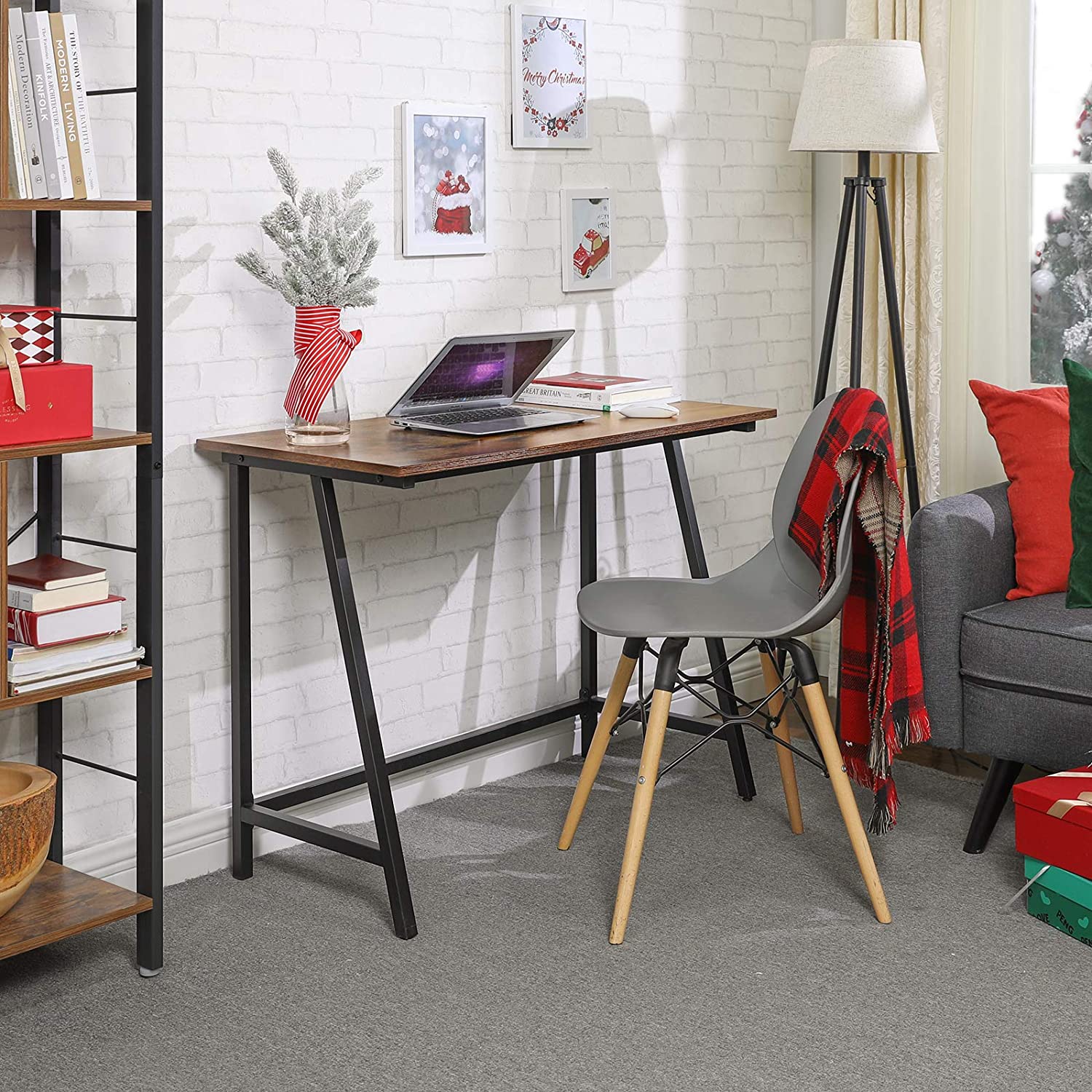 scrivania stile industriale piccola